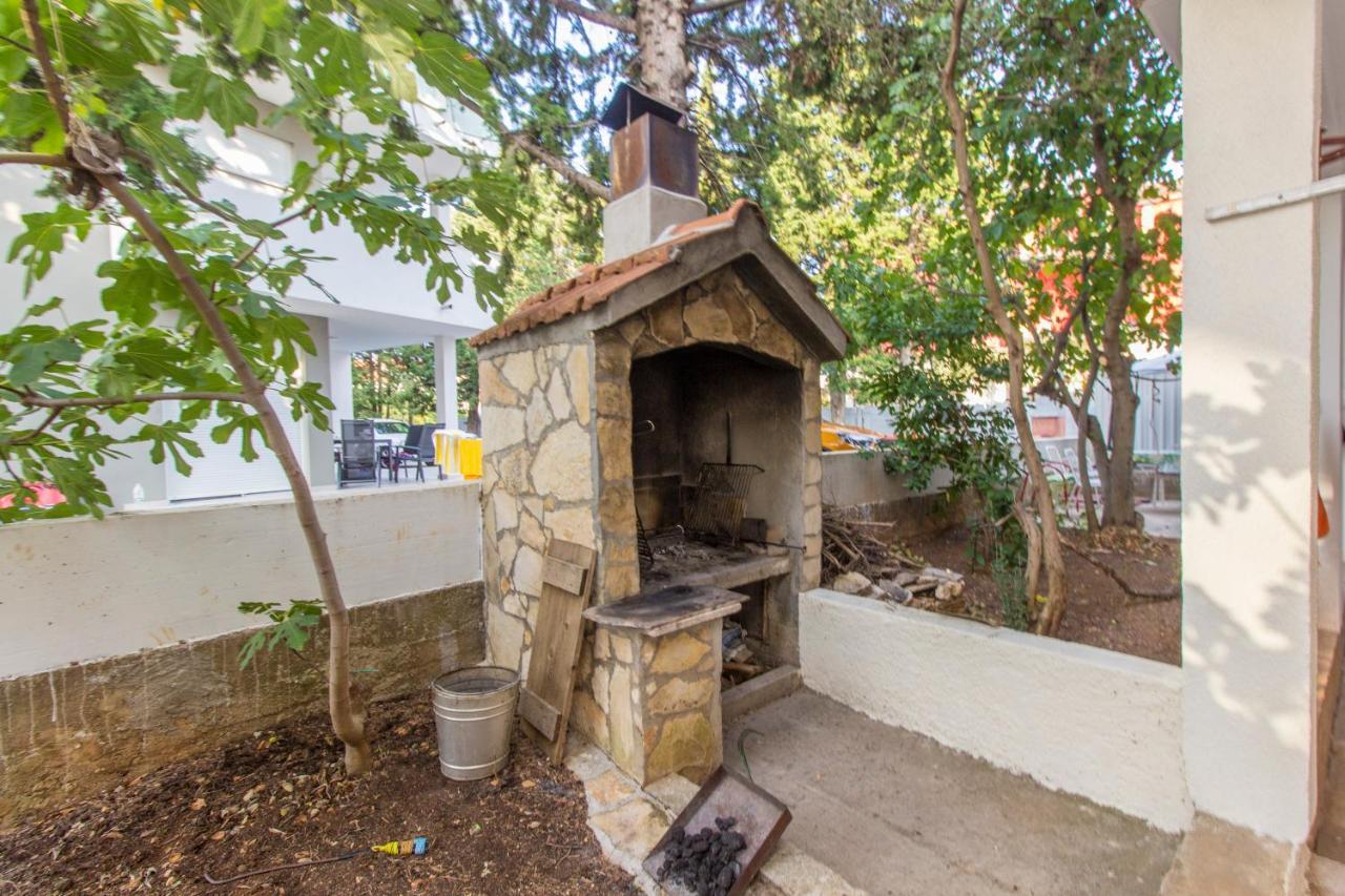 Apartments Ivan Vodice Exterior photo